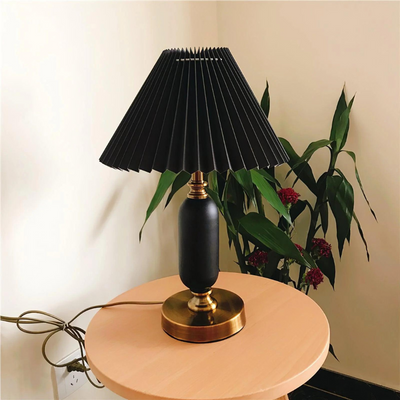 Timeless Vintage Table Lamp | Lumiera