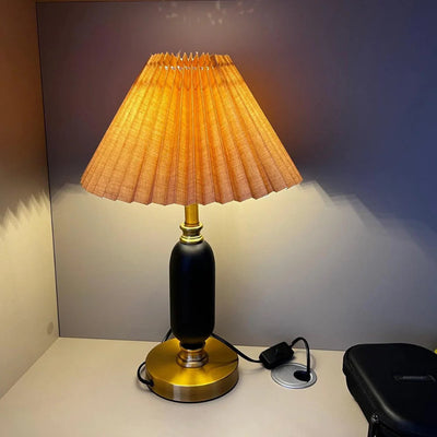 Timeless Vintage Table Lamp | Lumiera