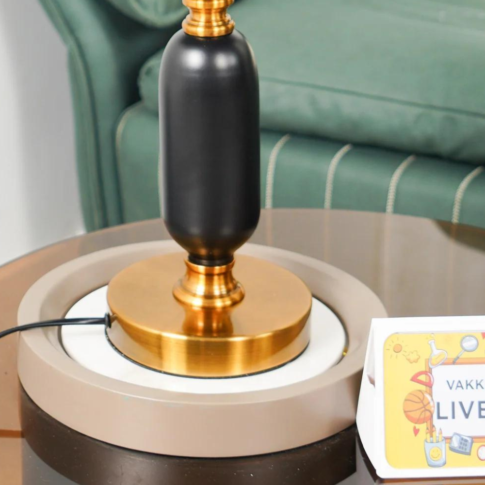 Timeless Vintage Table Lamp | Lumiera